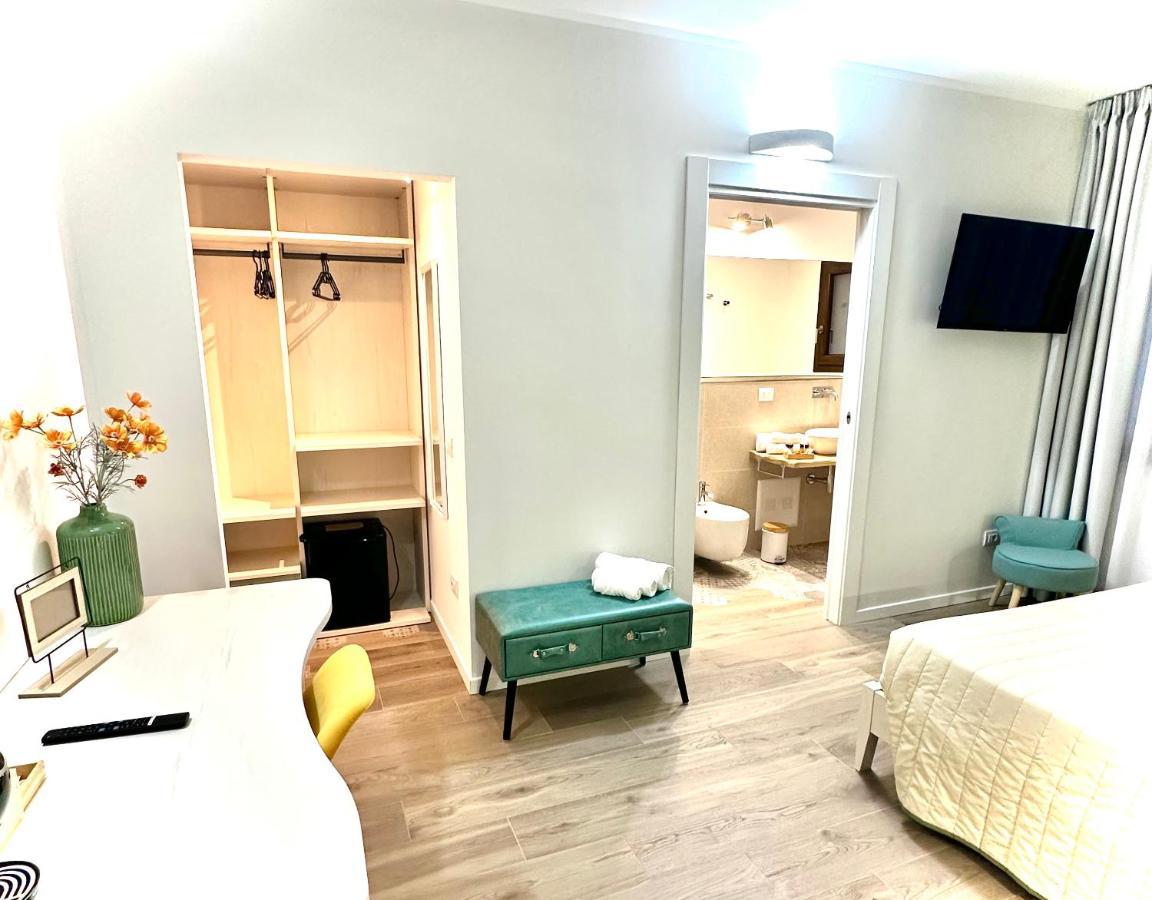 Karasole Hotel San Teodoro  Buitenkant foto