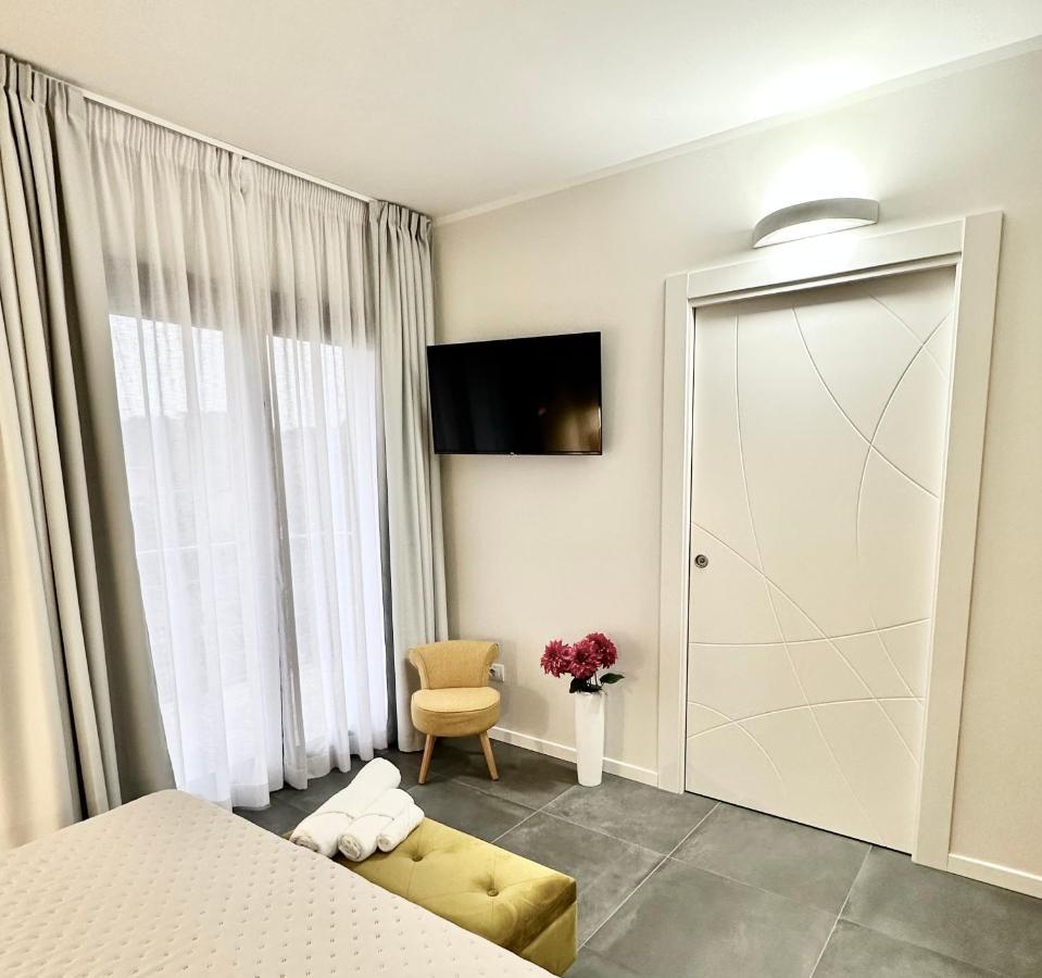 Karasole Hotel San Teodoro  Buitenkant foto