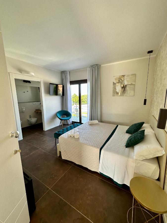 Karasole Hotel San Teodoro  Buitenkant foto